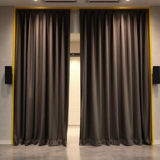 Soft mats used as a sound curtain in a corridor